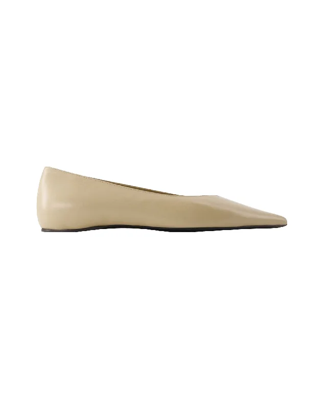 The Asymmetric Ballerinas - TOTEME - Leather - Beige