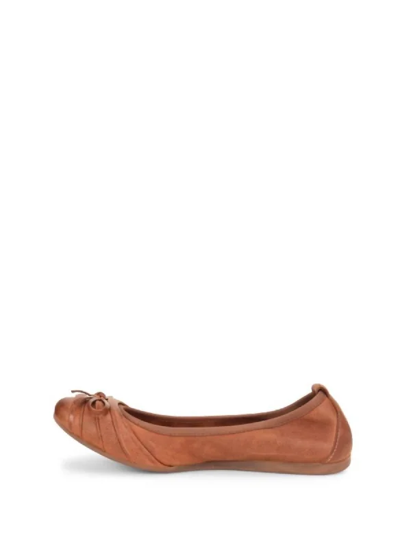 Women's Chelan Ballet Flats In British Tan