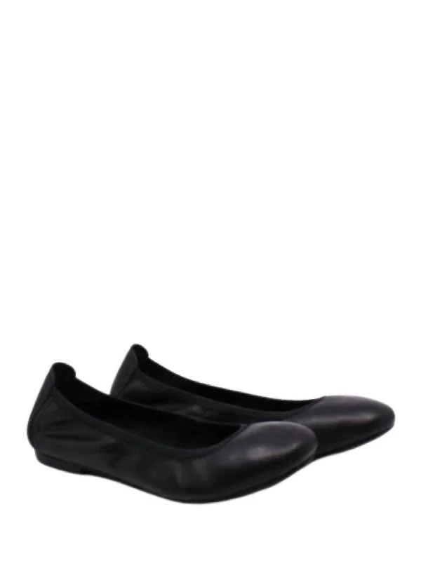 Women's Julianne Ballet Flat Shoe In Black