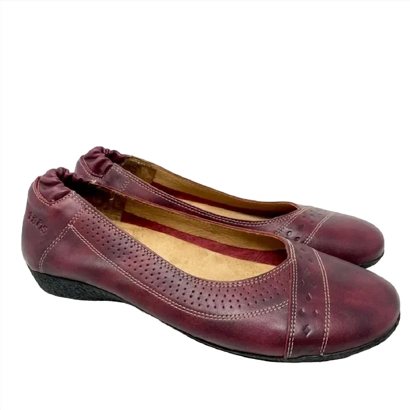 Women's Sleek Ballet Flat Shoes In Wine