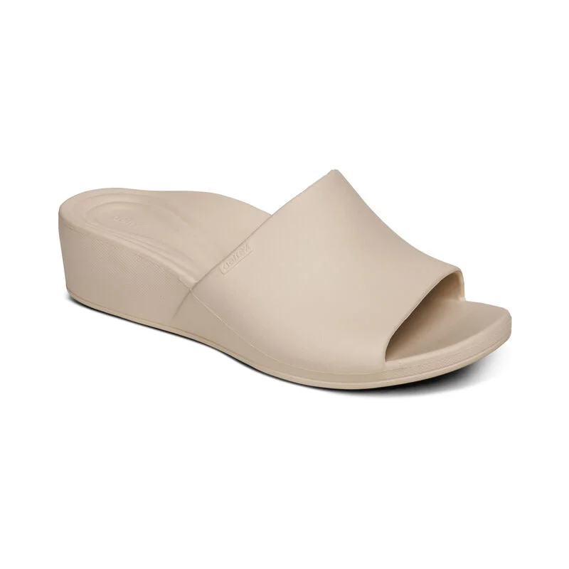 Jamie Wedge in Ivory