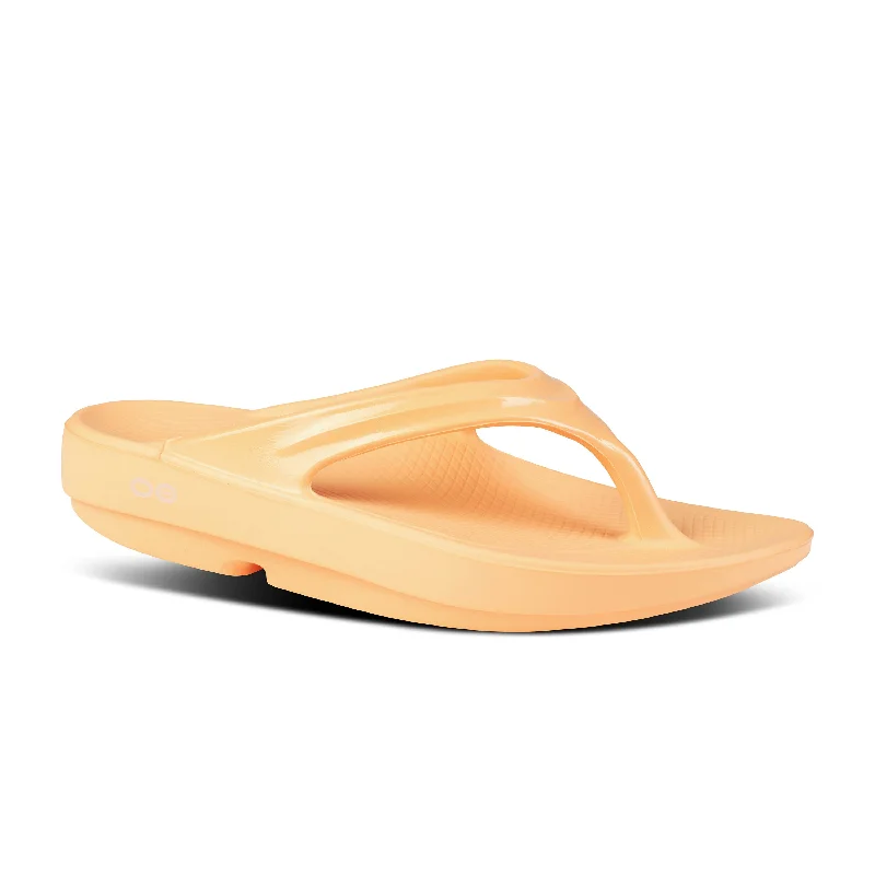 Women's OOlala Toe Post Sandal in Glow